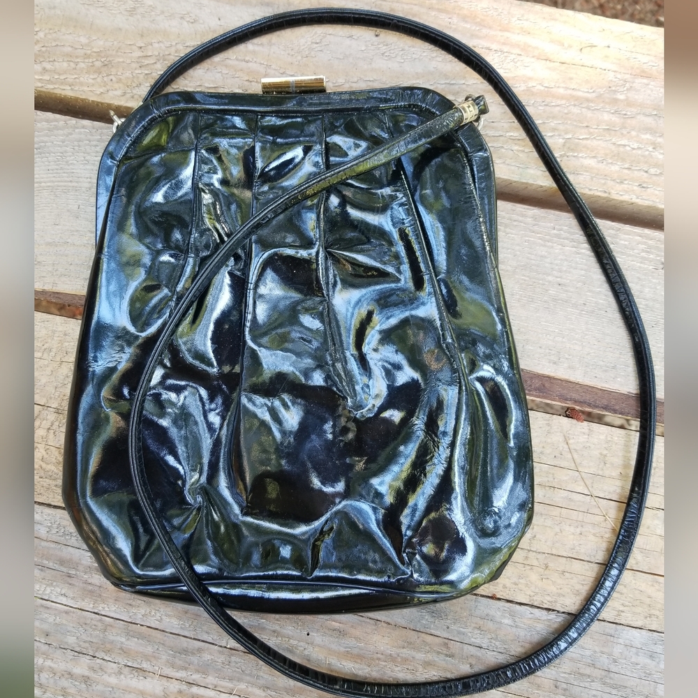 Over Shoulder Purse Bag Black Gold Shiny Leather Holt Renfrew Vintage Ladies